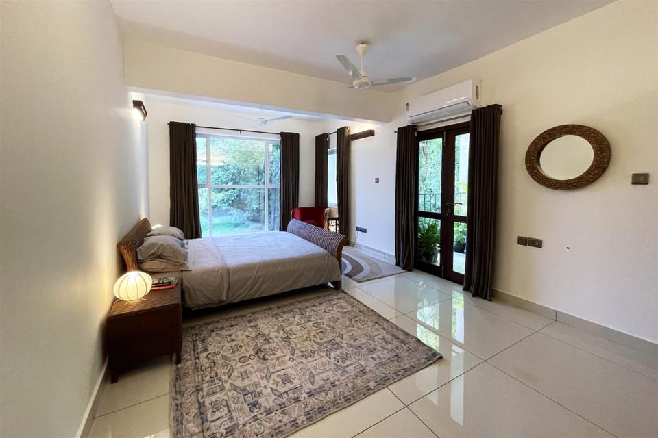 Bed, Photo of the whole room, Bedroom, air conditioner