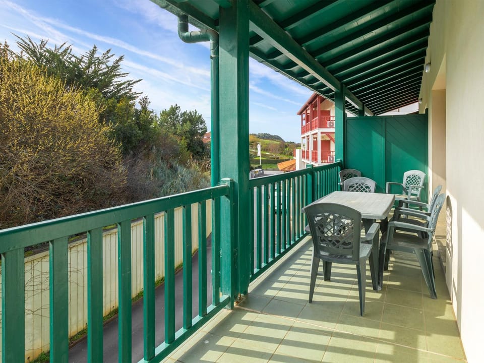 Superbe appartement avec piscine, tennis et accès plage à Saint-Jean-de-Luz - FR-1-239-1108 Apartment in Saint-Jean-de-Luz