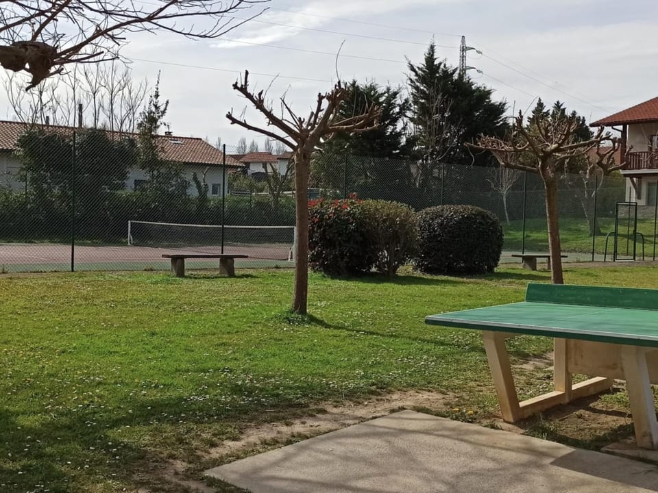 Superbe appartement avec piscine, tennis et accès plage à Saint-Jean-de-Luz - FR-1-239-1108 Apartment in Saint-Jean-de-Luz