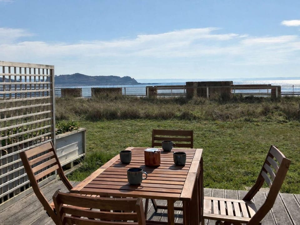 Appartement 56m² avec terrasse, vue mer et accès plage - FR-1-542-67 Apartment in Brittany