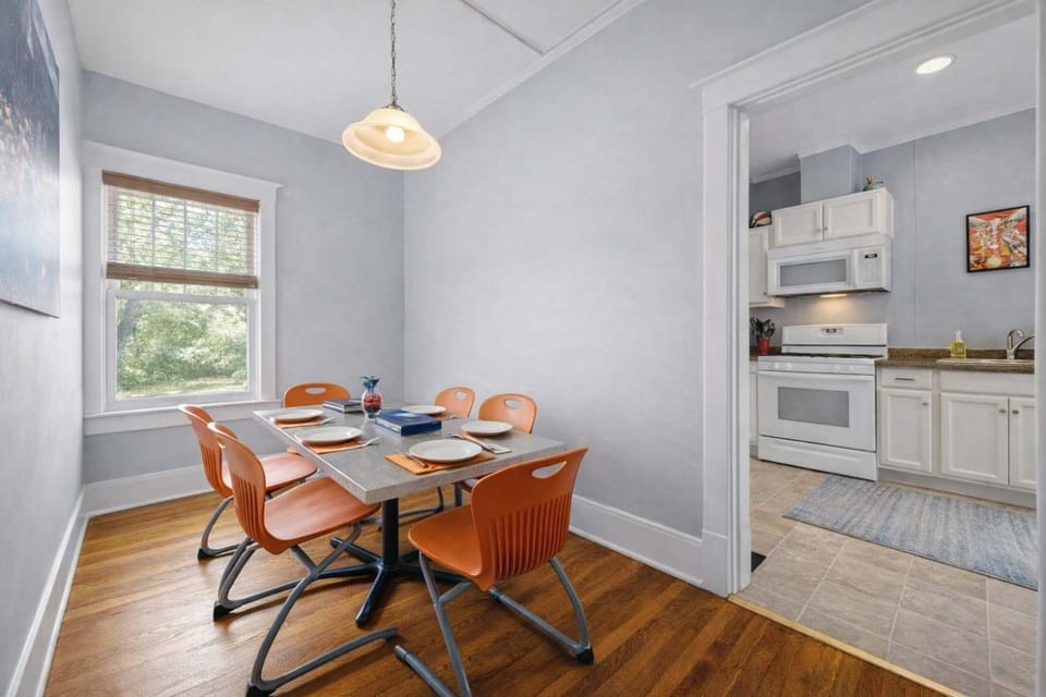 Rock & Roll Retreat in the Heart of Louisville Apartment in Louisville