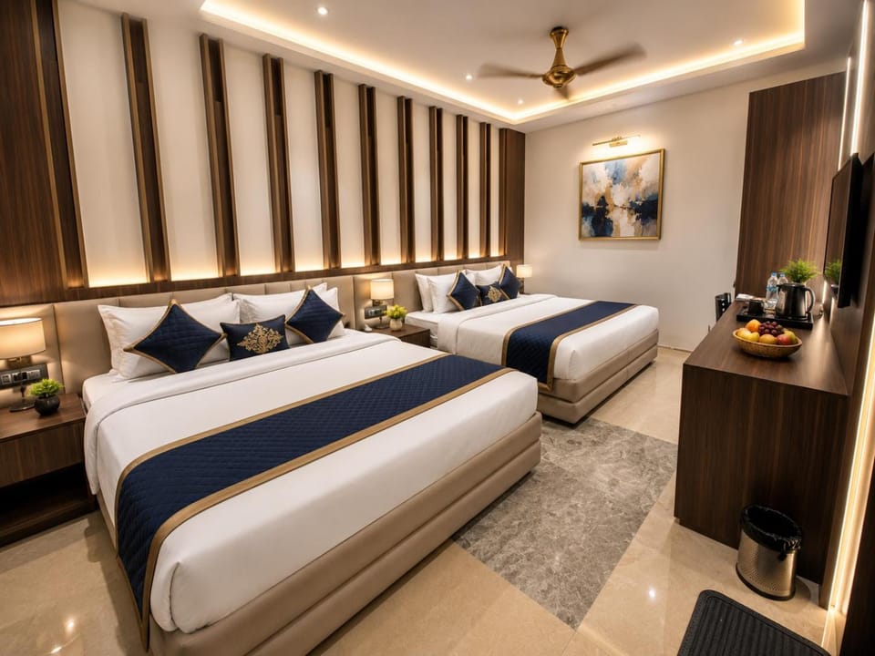 Bed, TV and multimedia, Photo of the whole room, Bedroom, fireplace