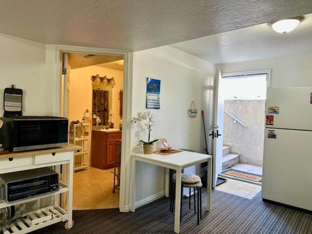 Facade/entrance, Bathroom, Kitchen or kitchenette, Dining area