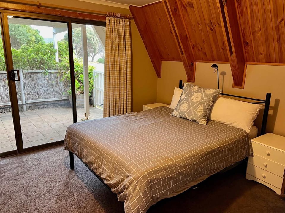 The Summer House - Pet friendly outside House in Robe
