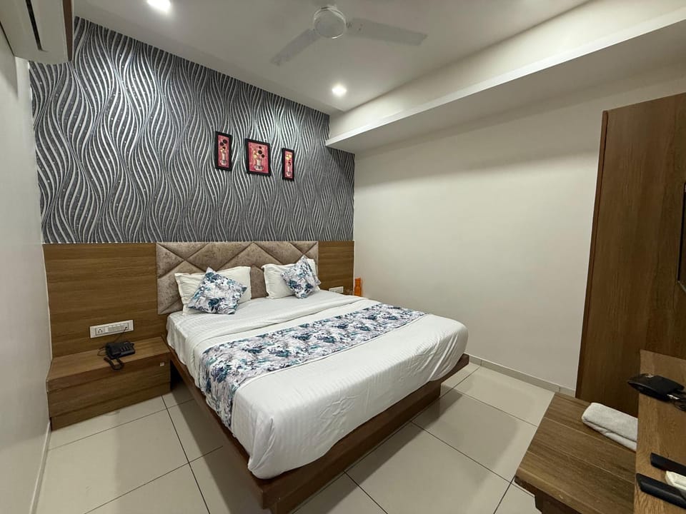 Hotelsuncity inn Hotel in Vadodara