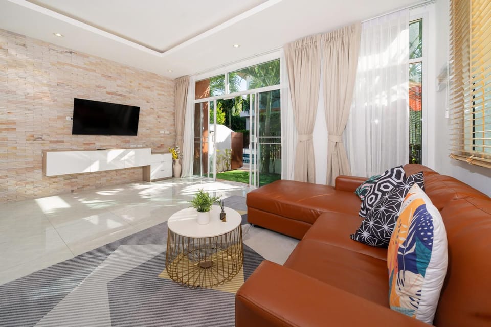 TV and multimedia, Living room, Seating area