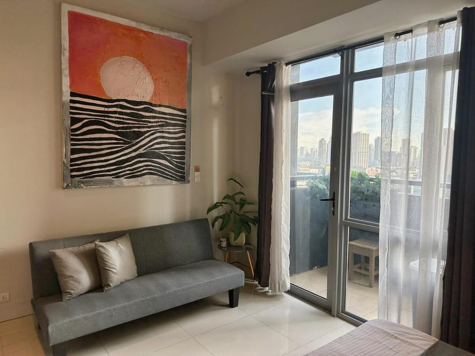 Studio in Araneta City Fast Wifi Great Location in QC Apartment in Pasig
