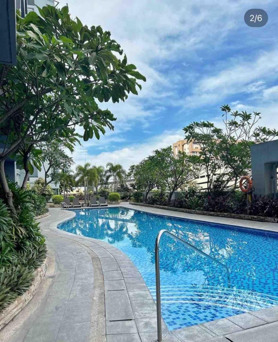 Studio in Araneta City Fast Wifi Great Location in QC Apartment in Pasig