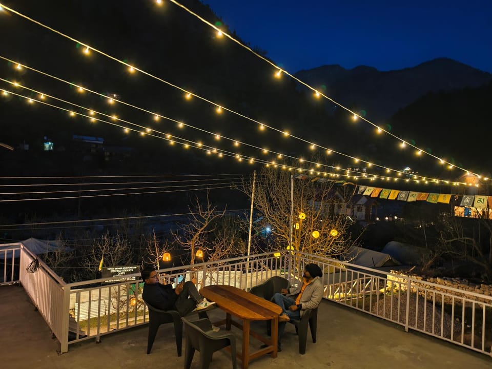 Restaurant/places to eat, Balcony/Terrace