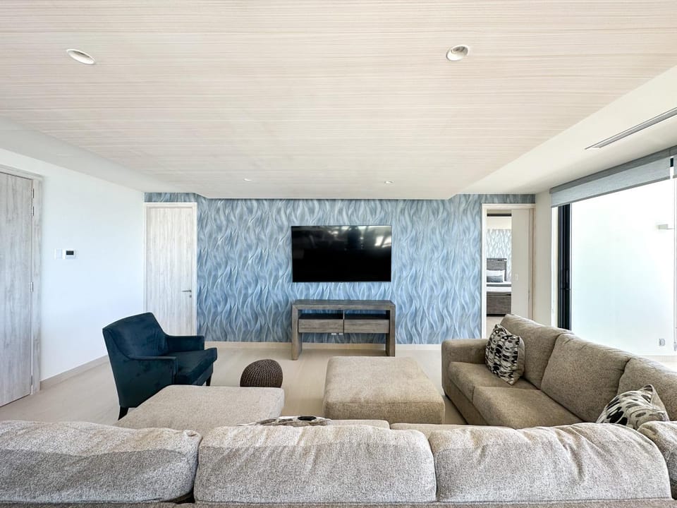 Brand New 6 Bedroom Penthouse #1010 House in Rocky Point