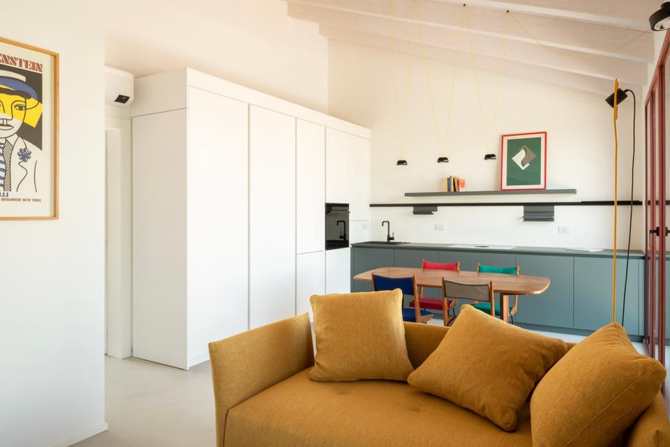 Kitchen or kitchenette, Living room