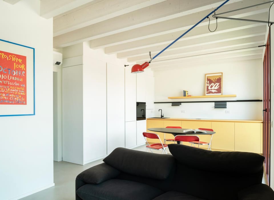 Kitchen or kitchenette, Living room