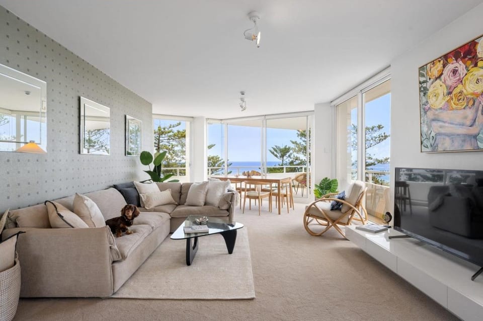 TV and multimedia, Living room, Seating area, Dining area, Evening entertainment, Sea view