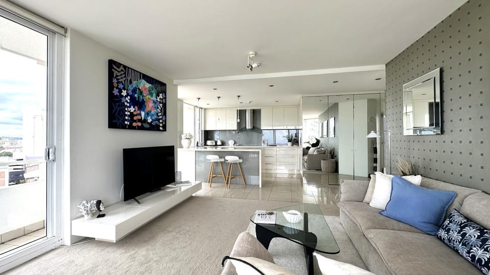 Living room, Dining area, kitchen