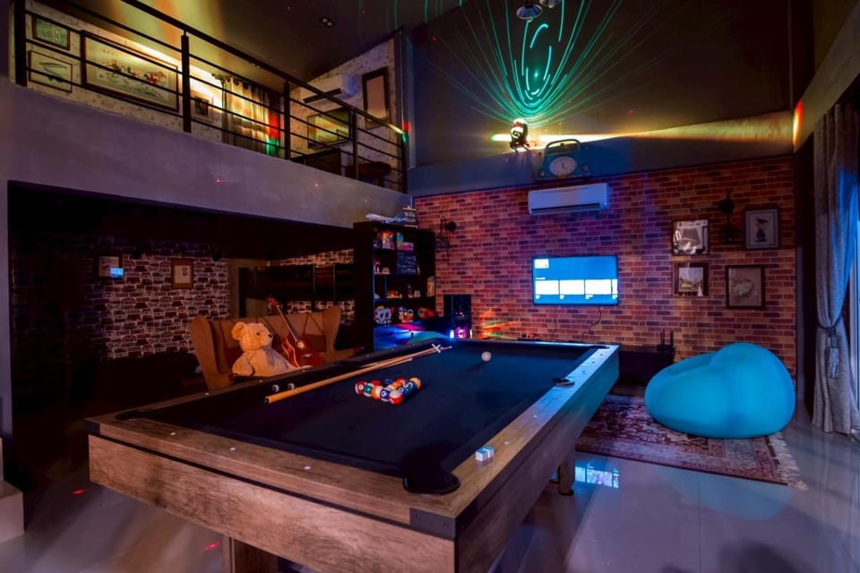 Billiard, TV and multimedia