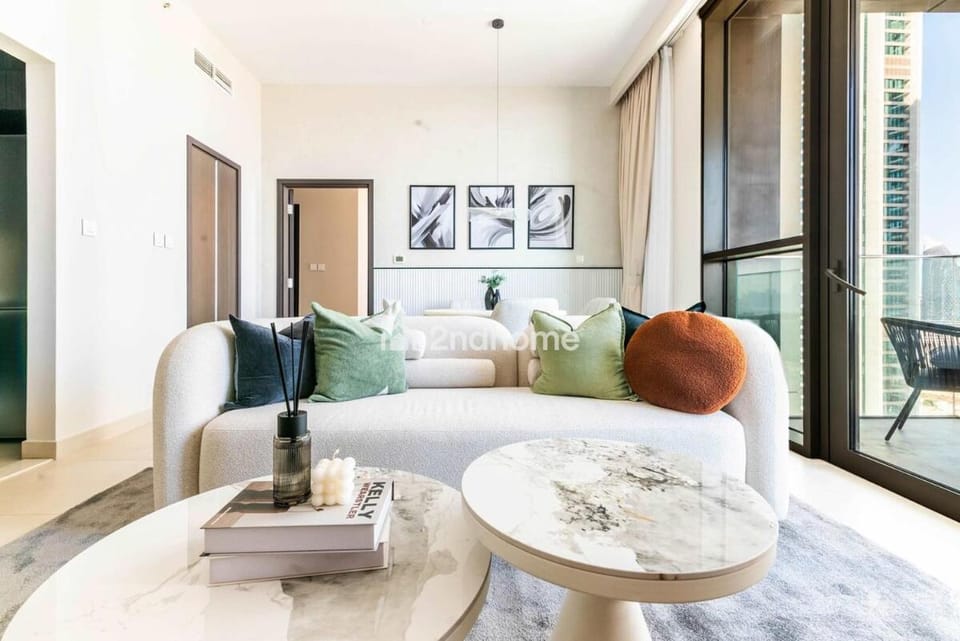 Luxurious Furnishing Direct Access to Dubai Mall Apartment in Dubai