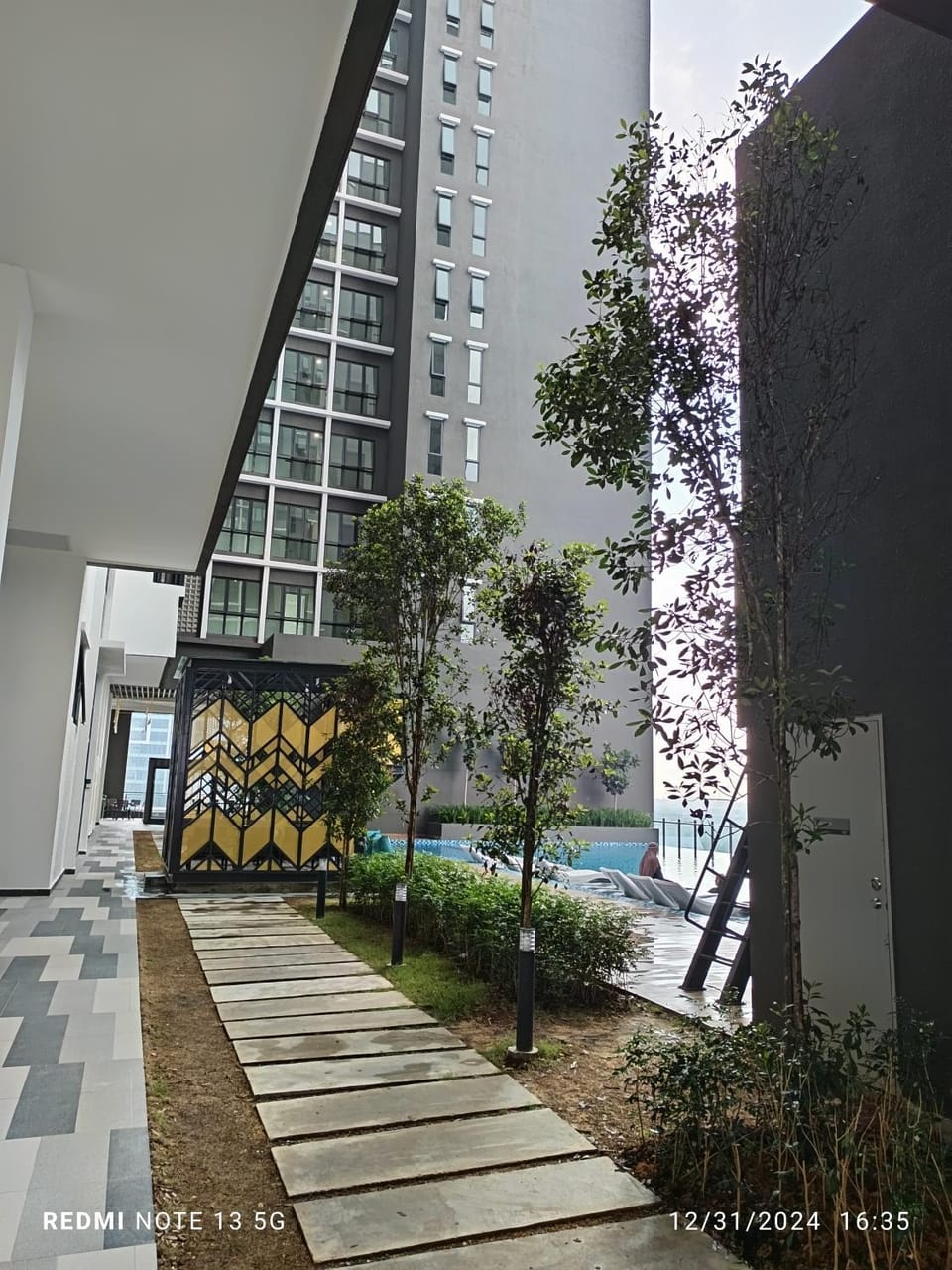 Swimming pool