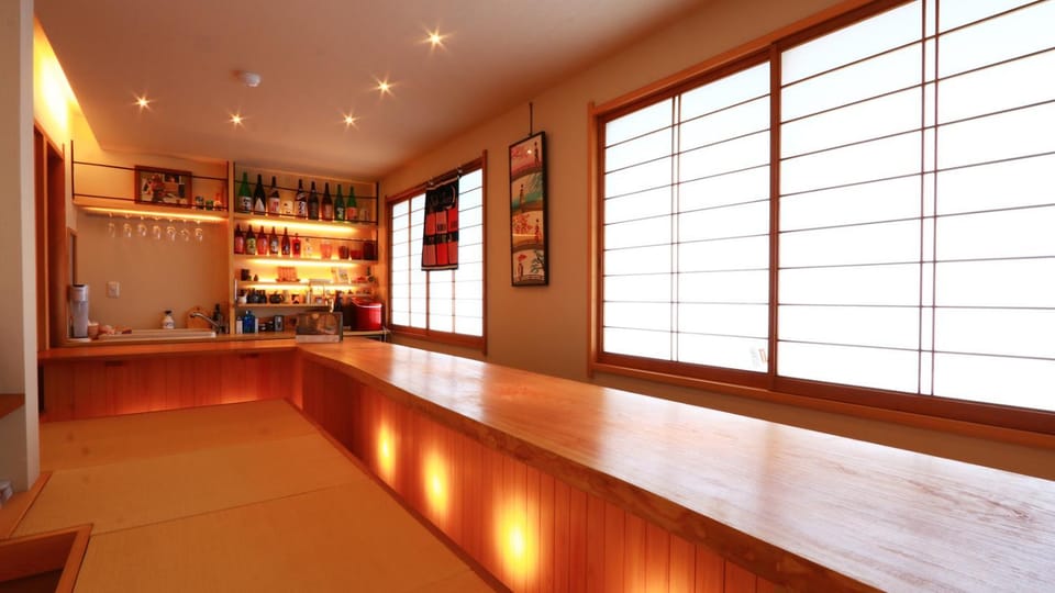 Lounge or bar, Lounge or bar