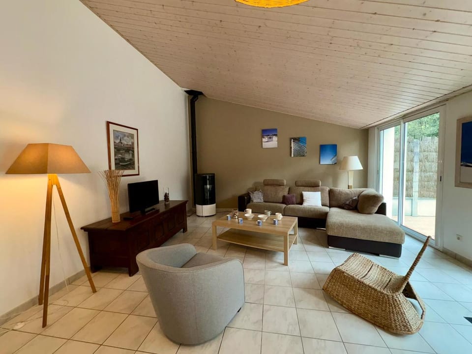 Spacieuse maison en forêt proche plage pour 7 personnes - FR-1-323-570 House in Saint-Jean-de-Monts
