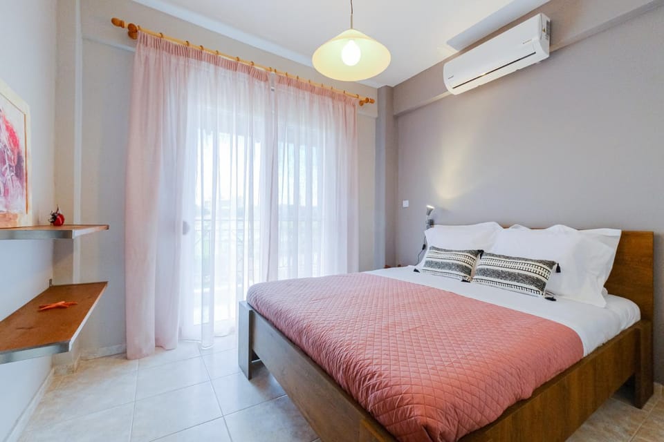 Bed, Bedroom, air conditioner