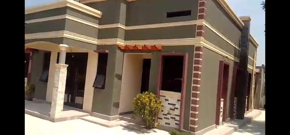 BIYENI Palaces House in Uganda