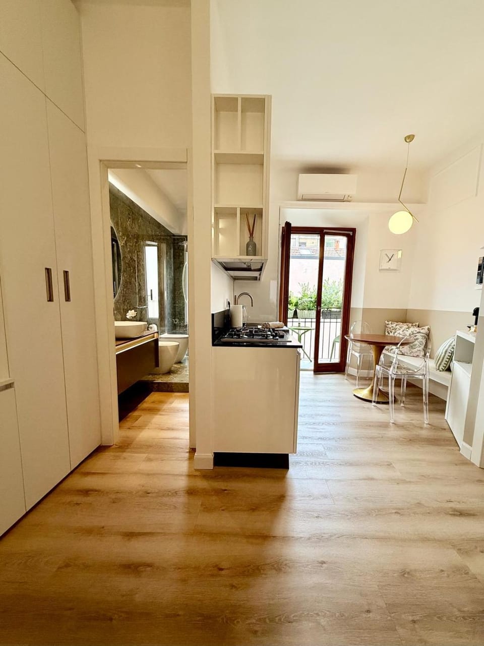 Bathroom, Living room, Dining area
