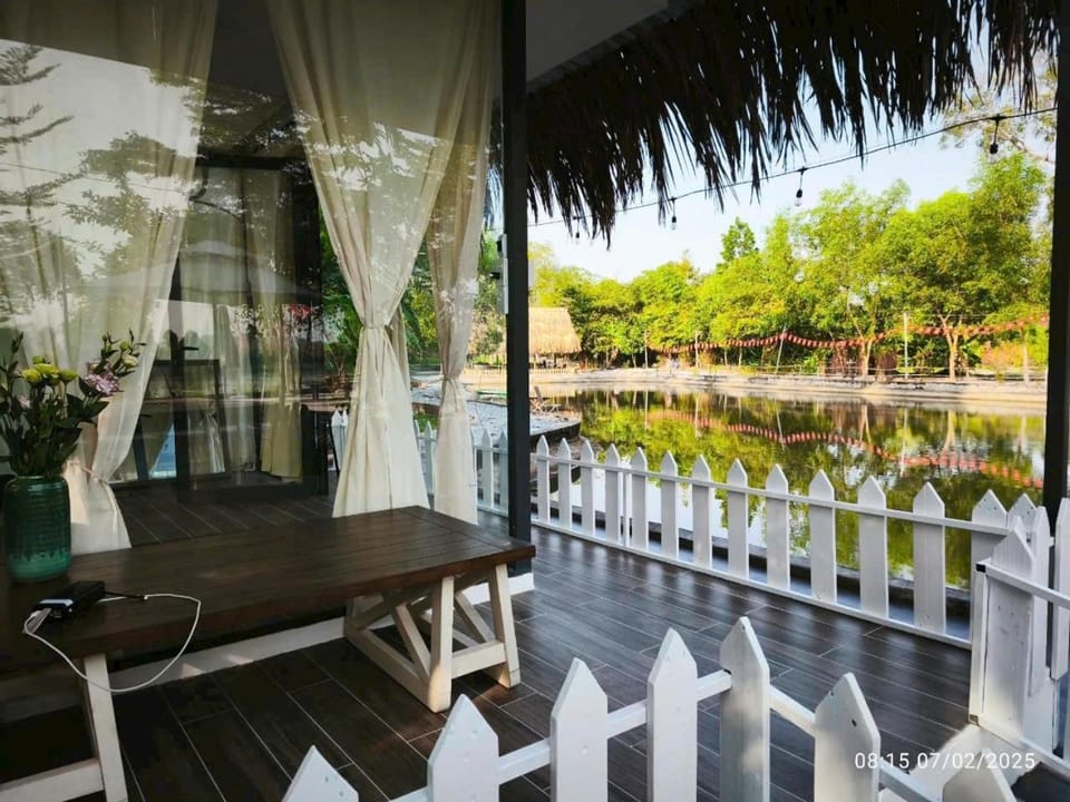 Homestay Mẹ Khang 2 - Phòng view Sông House in Ho Chi Minh City