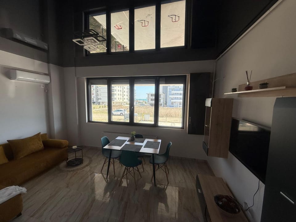 TV and multimedia, View (from property/room), View (from property/room), Living room, Seating area, Dining area, Sea view, Sea view