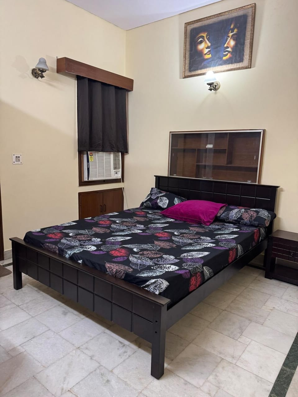 Urban Haven Private Suite Floor CR Park GK2 Apartment in New Delhi