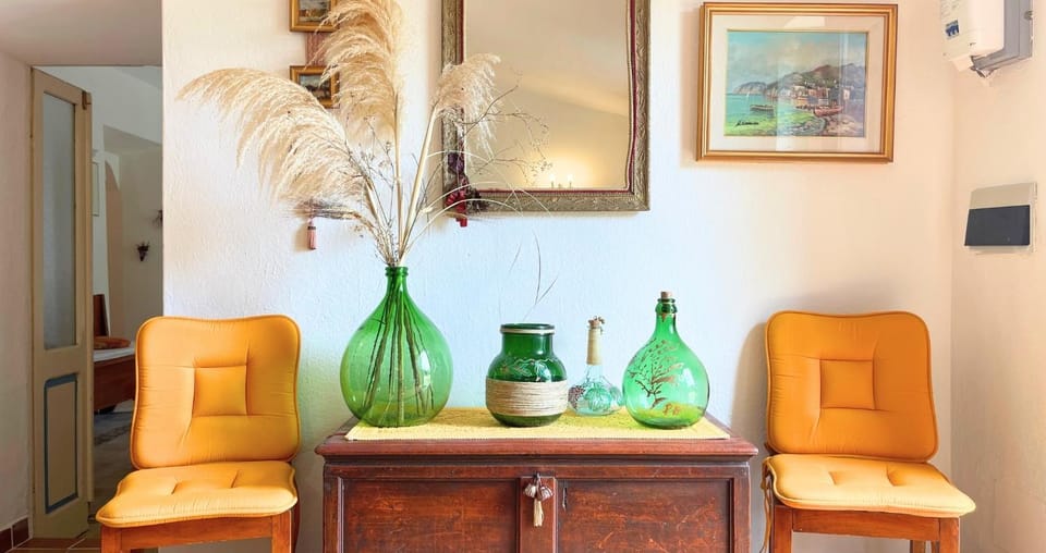 Living room, Decorative detail