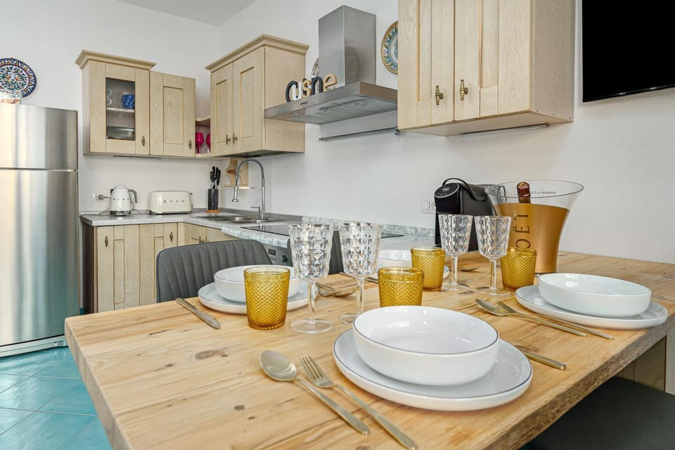 Property building, Kitchen or kitchenette, Living room
