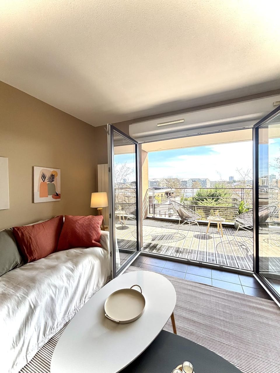 View (from property/room), Balcony/Terrace, Living room, Seating area