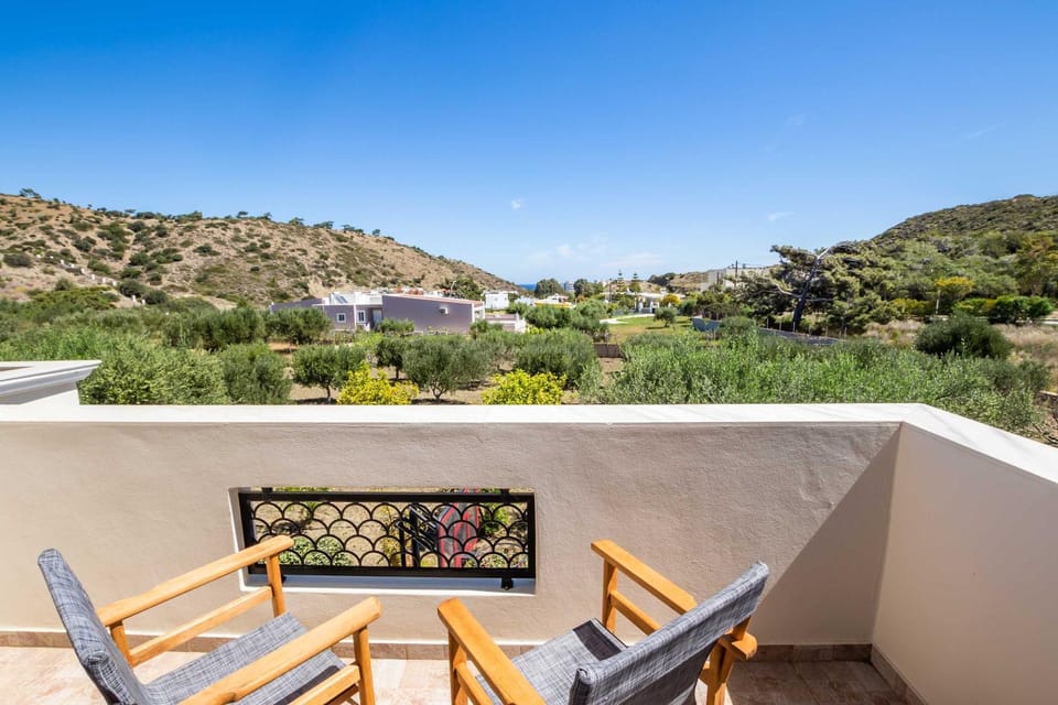Balcony/Terrace, Mountain view