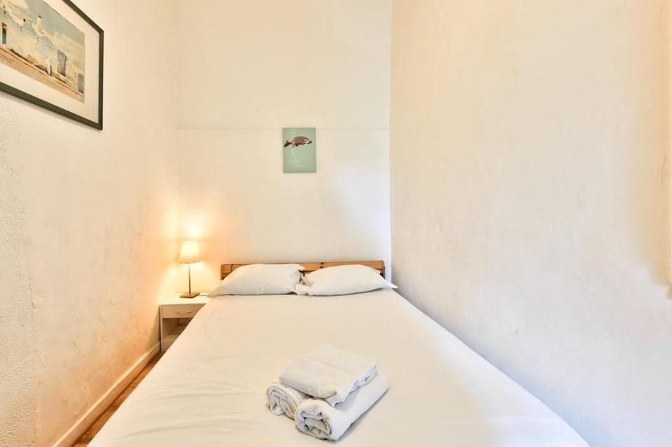 Stunning 1BR Flat near Vieux Port Apartment in Marseille