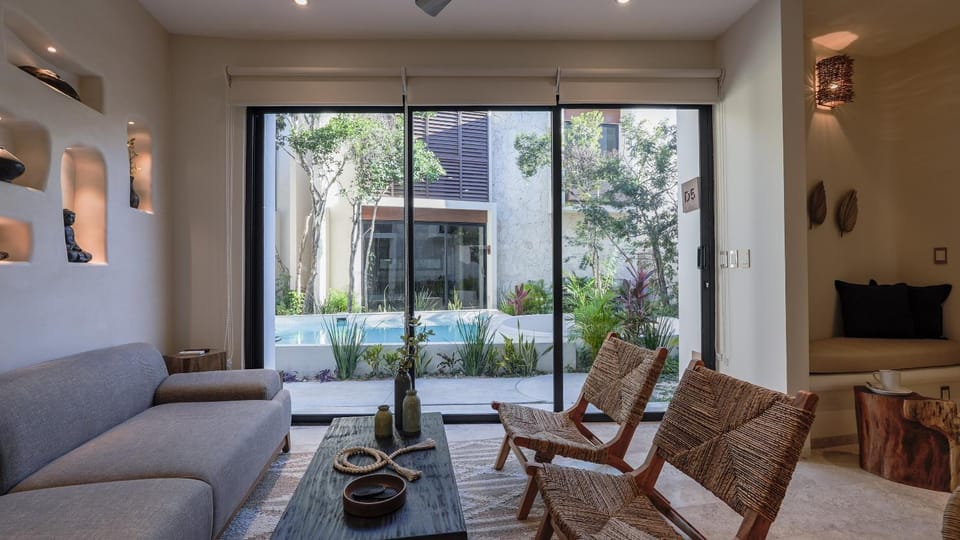 Living room, Pool view