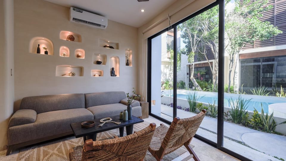Living room, Pool view, air conditioner