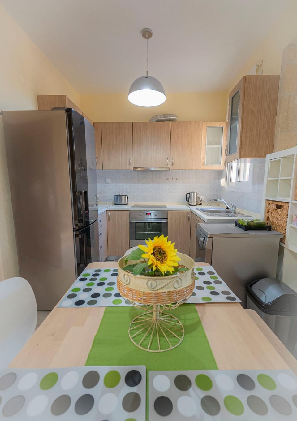 Kitchen or kitchenette, Dining area, oven, stove