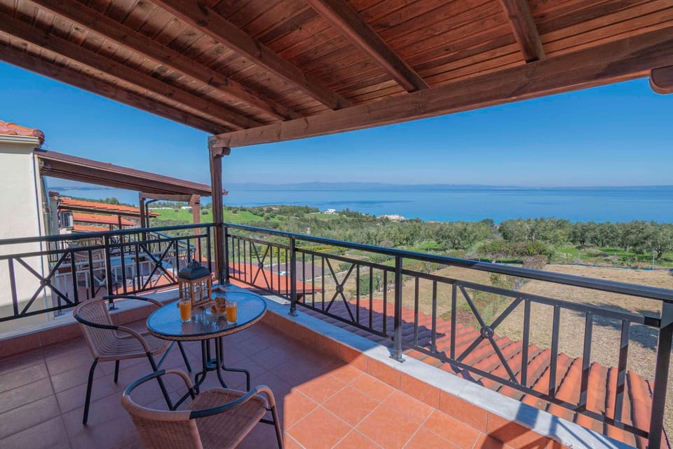 View (from property/room), Balcony/Terrace, Sea view