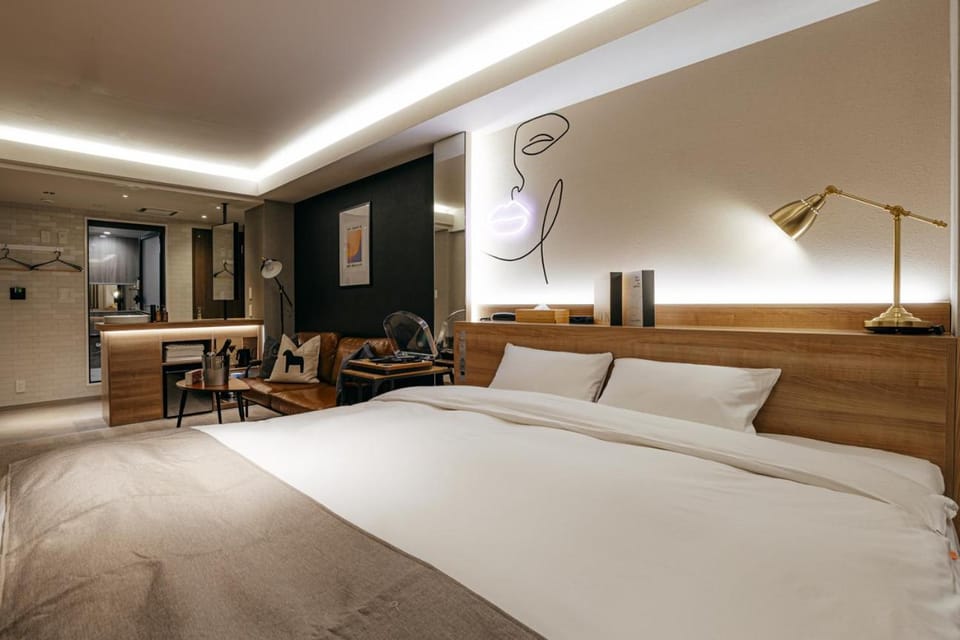 Bed, Living room, Seating area
