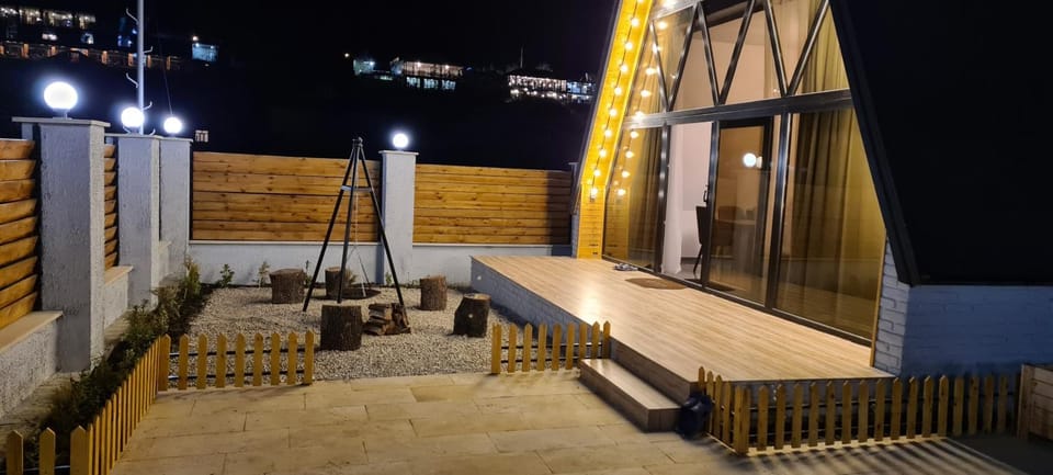 Night, Garden, View (from property/room), Balcony/Terrace, Garden view