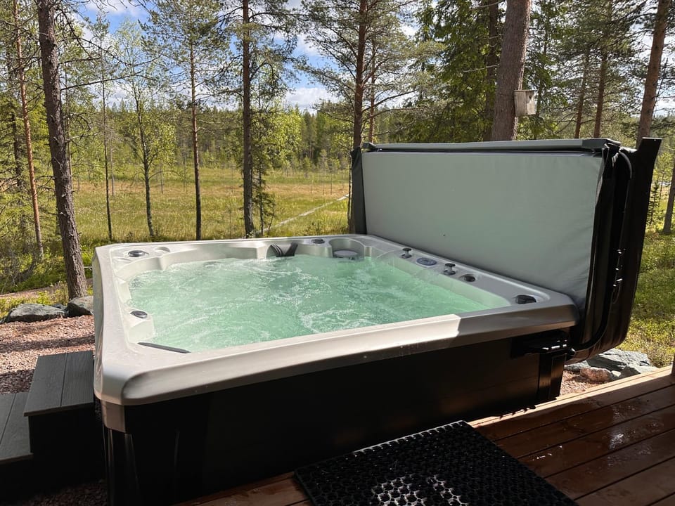 Private house Porosalmi, 3 bedrooms, jacuzzi, 5min Ruka Skiresort Villa in Finland