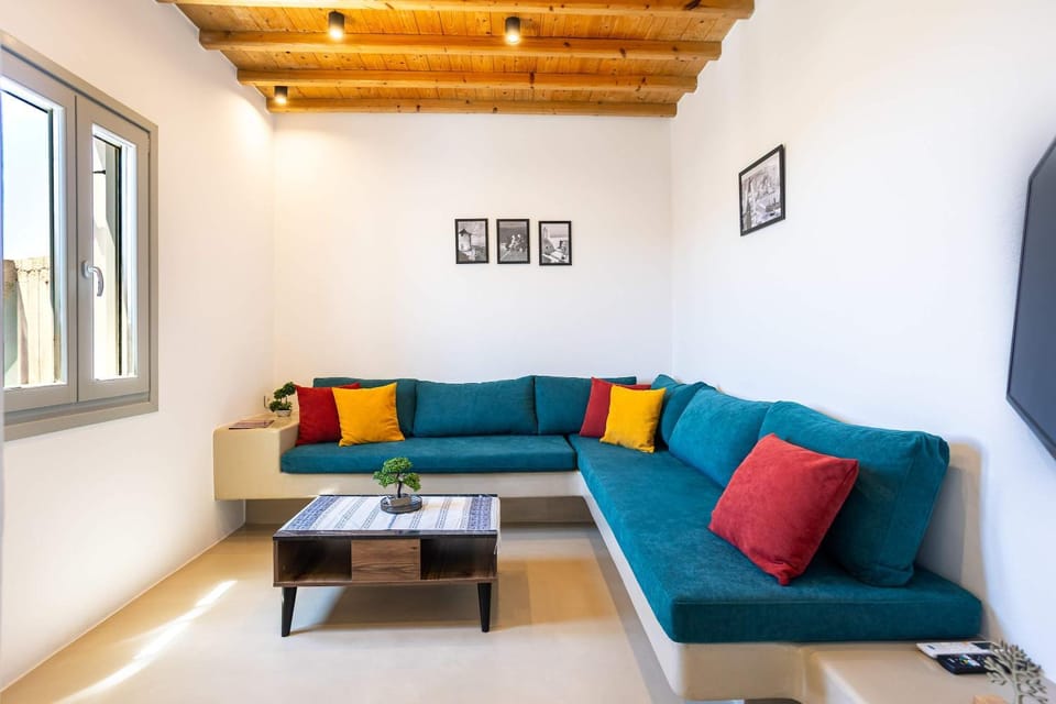Assyr B - Santorini Cozy Cycladic Retreat House in Santorini