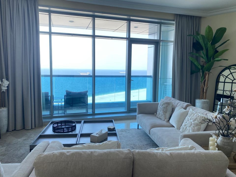 Living room, Sea view