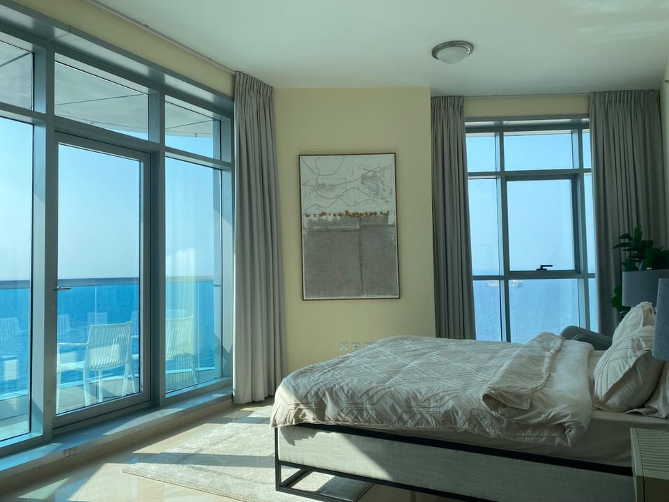 Bed, Bedroom, Sea view