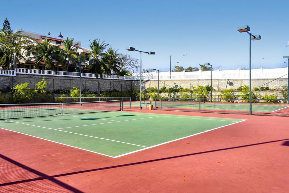 Day, Squash, Tennis court