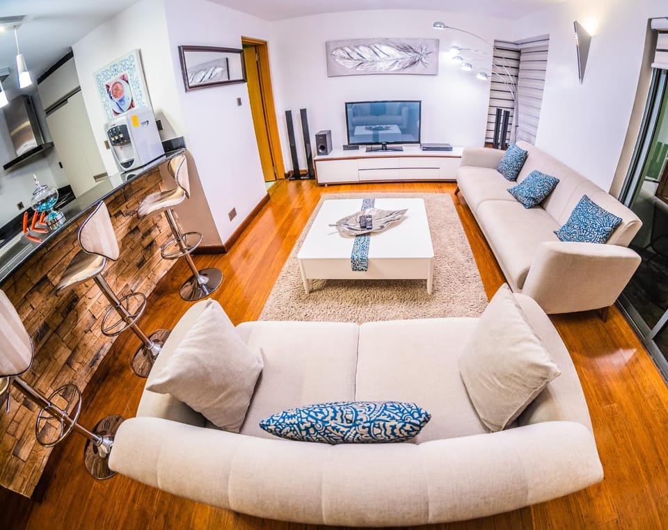 TV and multimedia, Kitchen or kitchenette, Living room, Seating area, Dining area, Evening entertainment
