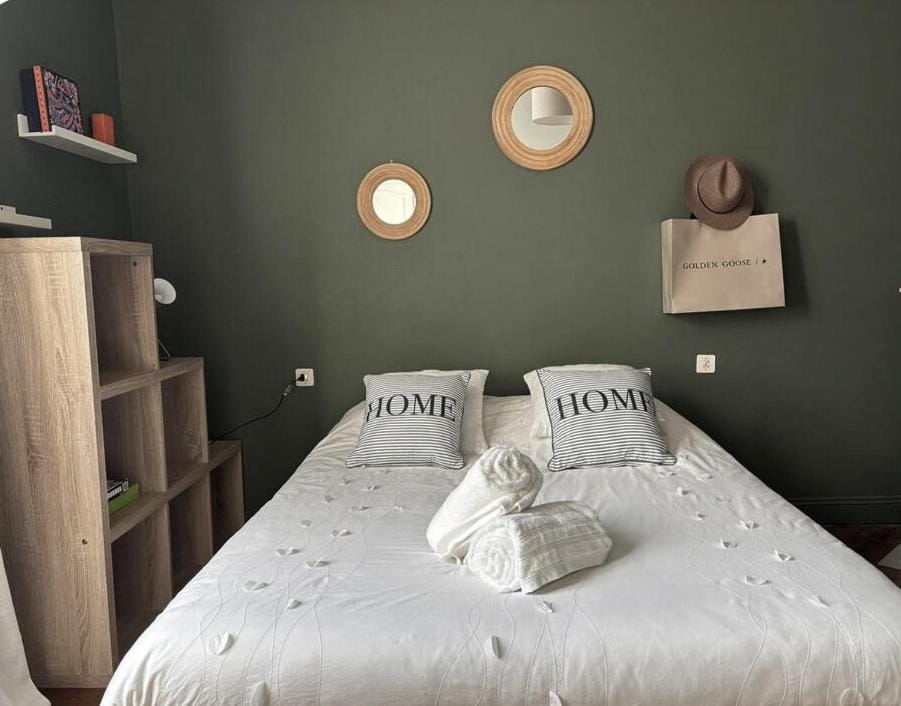 La Belle Maison, centre ville, 3 chambres et jardin Villa in Reims