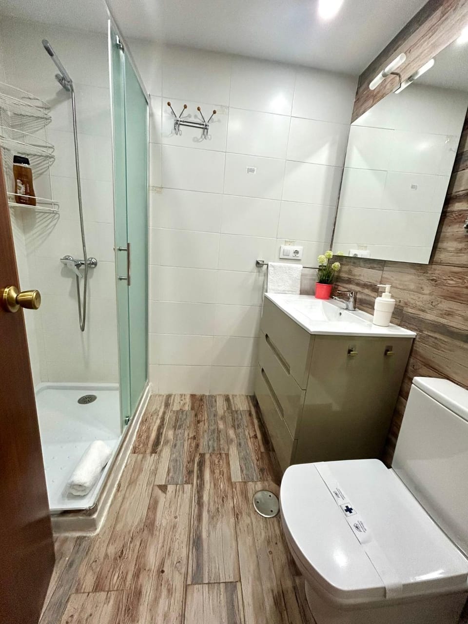 Shower, Toilet, Bathroom