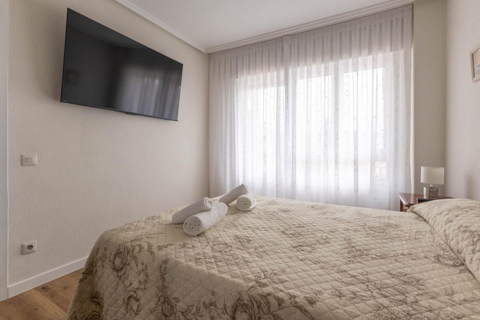 Noja - Parking Privado - Wifi - 2 Baños - 8 Person Apartment in Cantabria