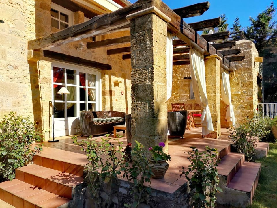 Property building, Balcony/Terrace